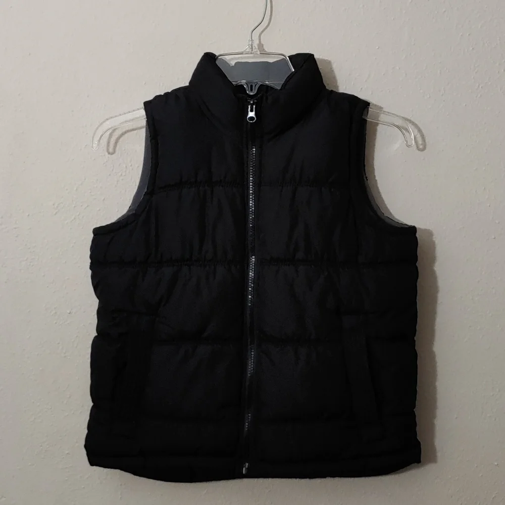 Old Navy Kids Size Small (6-7) Puffer Vest